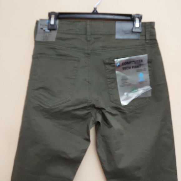 Taylor Vintage Commuter Stretch Khaki  slim fit pants - Picture 9 of 13